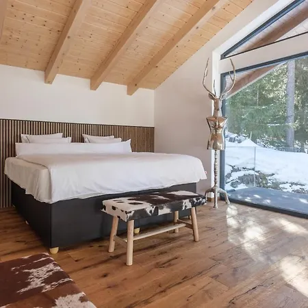 Luxury With Panoramic Views, Sauna, Hot Tub & Cinema