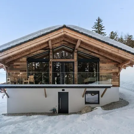 Luxury With Panoramic Views, Sauna, Hot Tub & Cinema