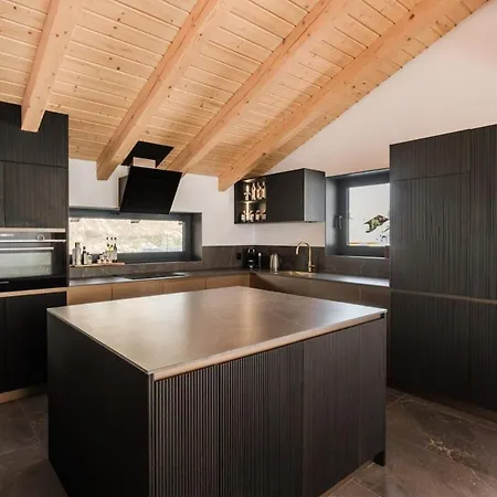 Luxury With Panoramic Views, Sauna, Hot Tub & Cinema Σαλέ