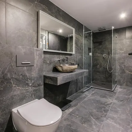 Luxury With Panoramic Views, Sauna, Hot Tub & Cinema * Grächen