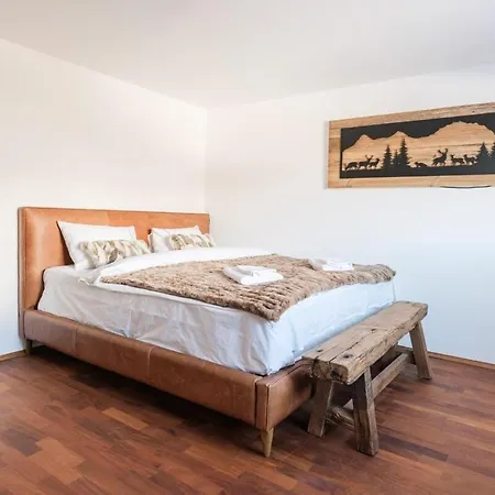 Luxury With Panoramic Views, Sauna, Hot Tub & Cinema *