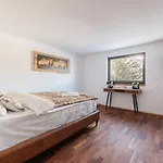 Luxury With Panoramic Views, Sauna, Hot Tub & Cinema Chalet Grachen