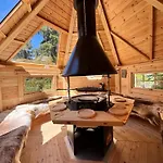 Chalet Luxury With Panoramic Views, Sauna, Hot Tub & Cinema *