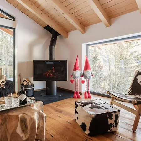 Luxury With Panoramic Views, Sauna, Hot Tub & Cinema *